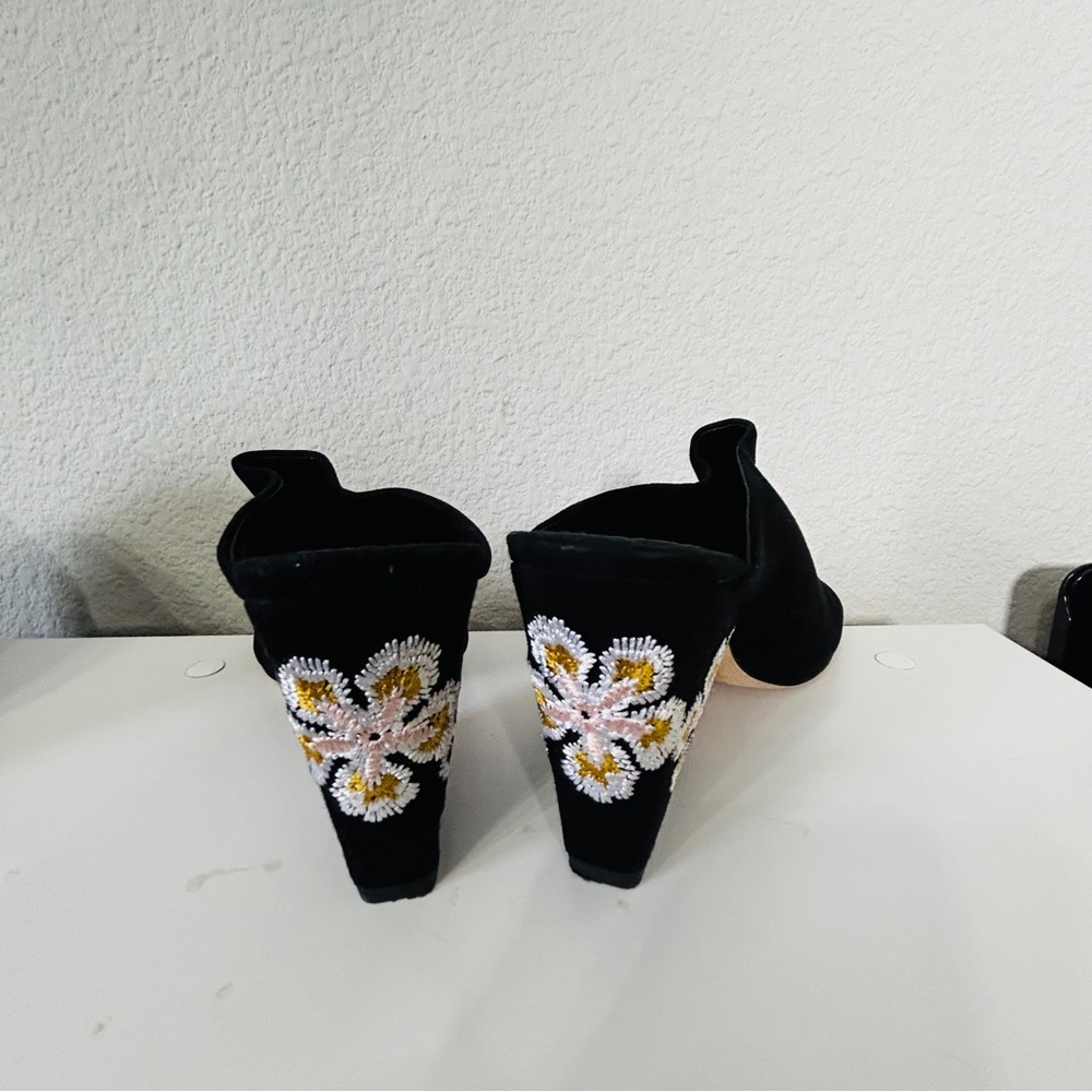 Tory Burch Floral Embroidered Block Heel Slide Sandals In Black 5.5 - Picture 12 of 14